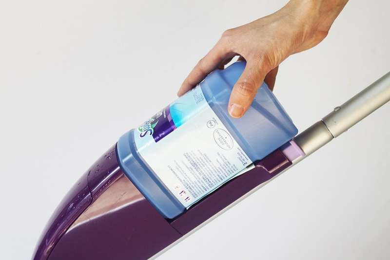 Swiffer WetJet Hacks - how to refill your swiffer wetjet with natural cleaner