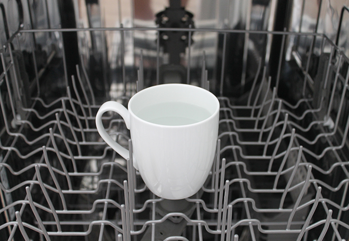 The best way to clean a dishwasher
