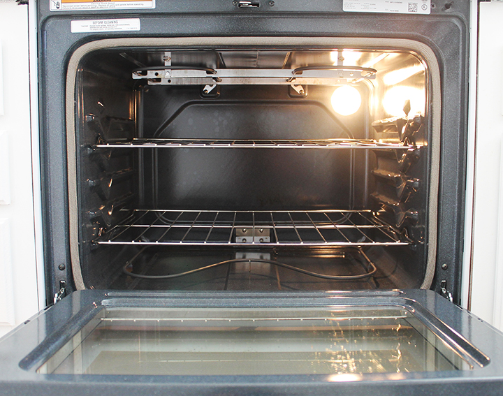 How to clean a self cleaning oven and how to clean a non-self cleaning oven naturally