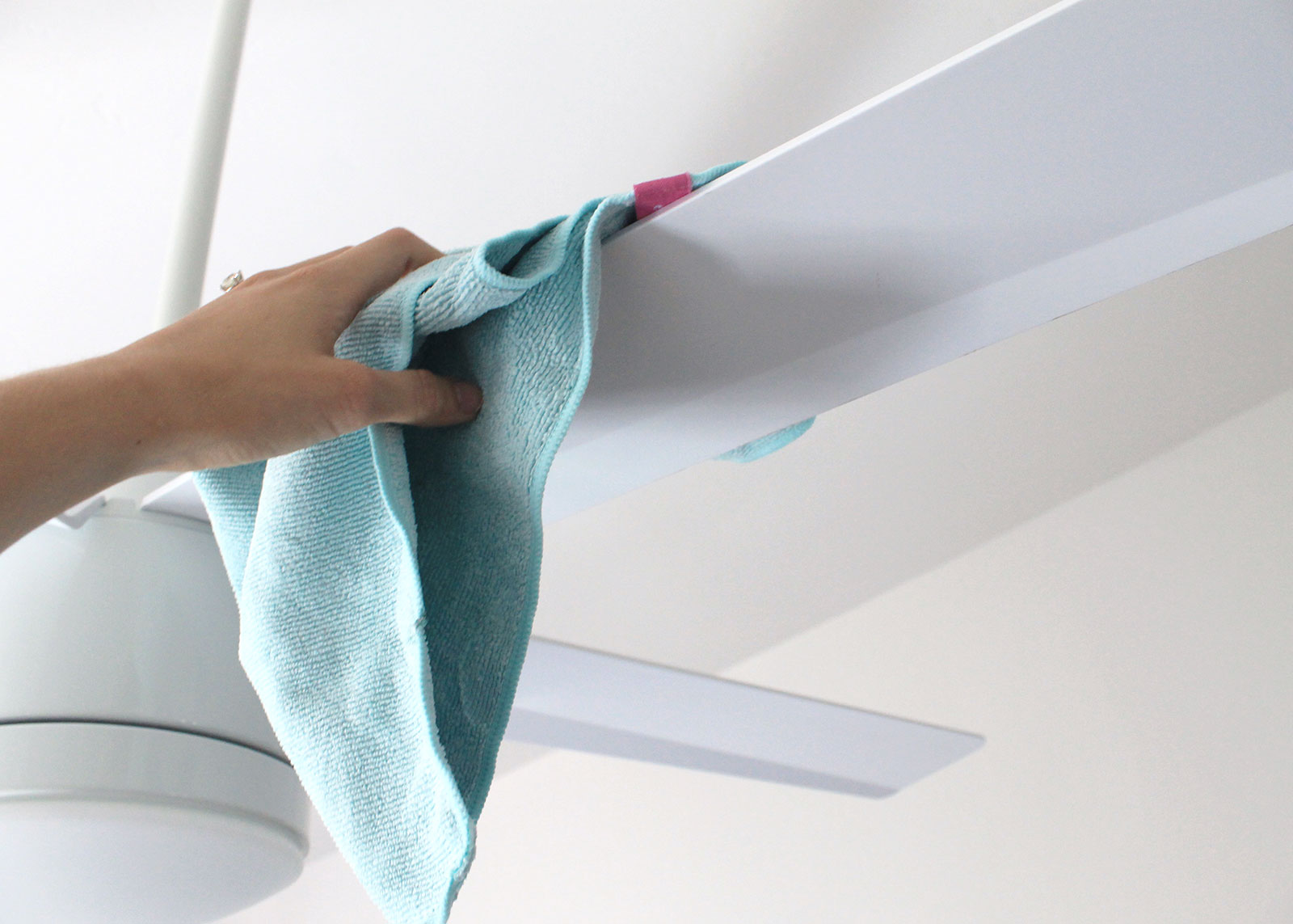 How to Clean Ceiling Fans