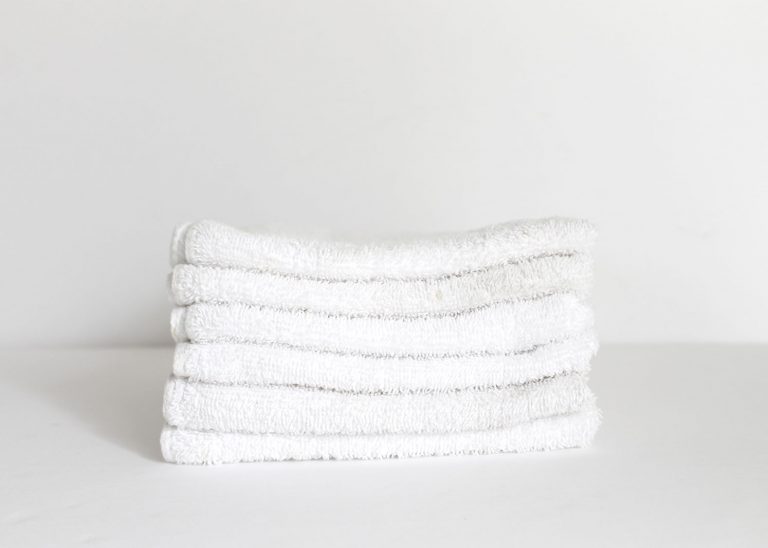 How to make white towels white after white towels become dingy! Why white towels become dingy and gray or yellowed.