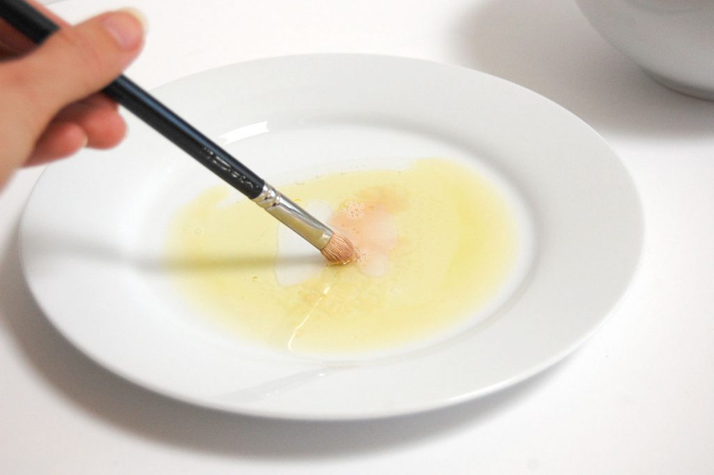 how to clean makeup brushes with olive oil and soap
