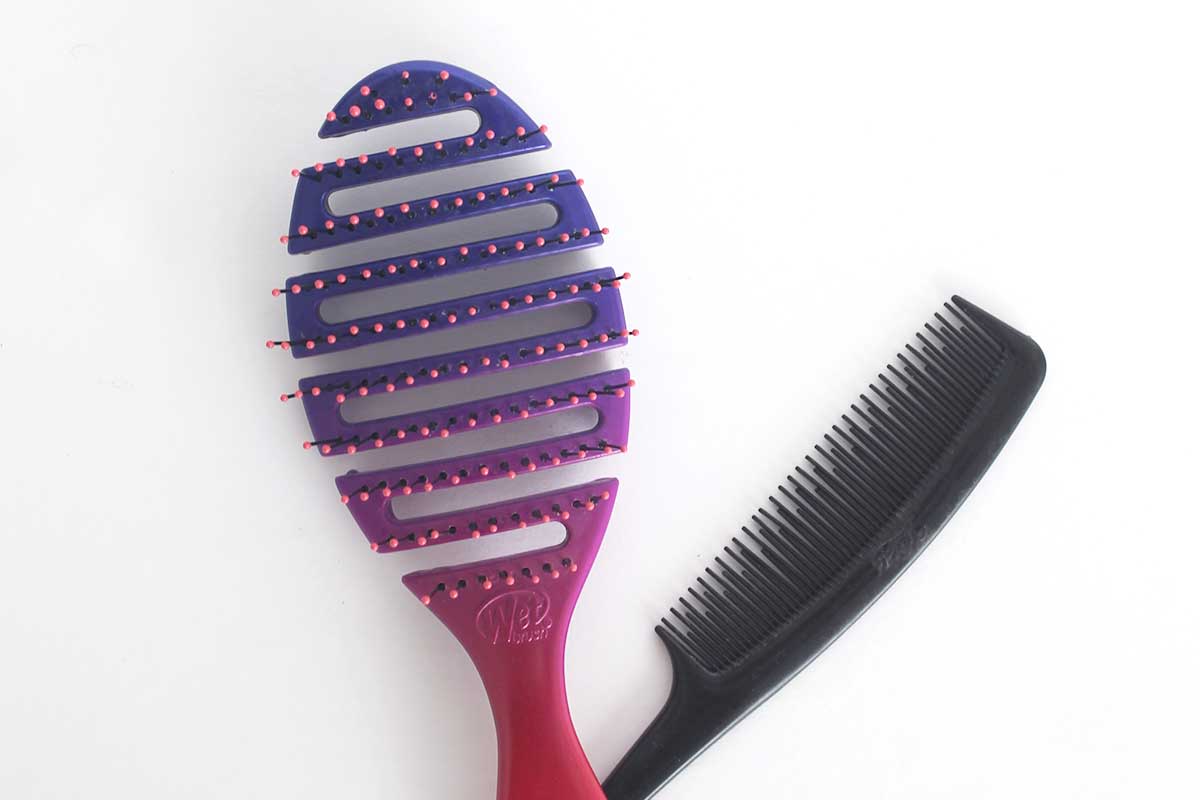 How to Clean a Comb and Hair Brush
