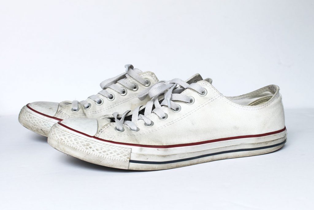 How to wash converse shoes