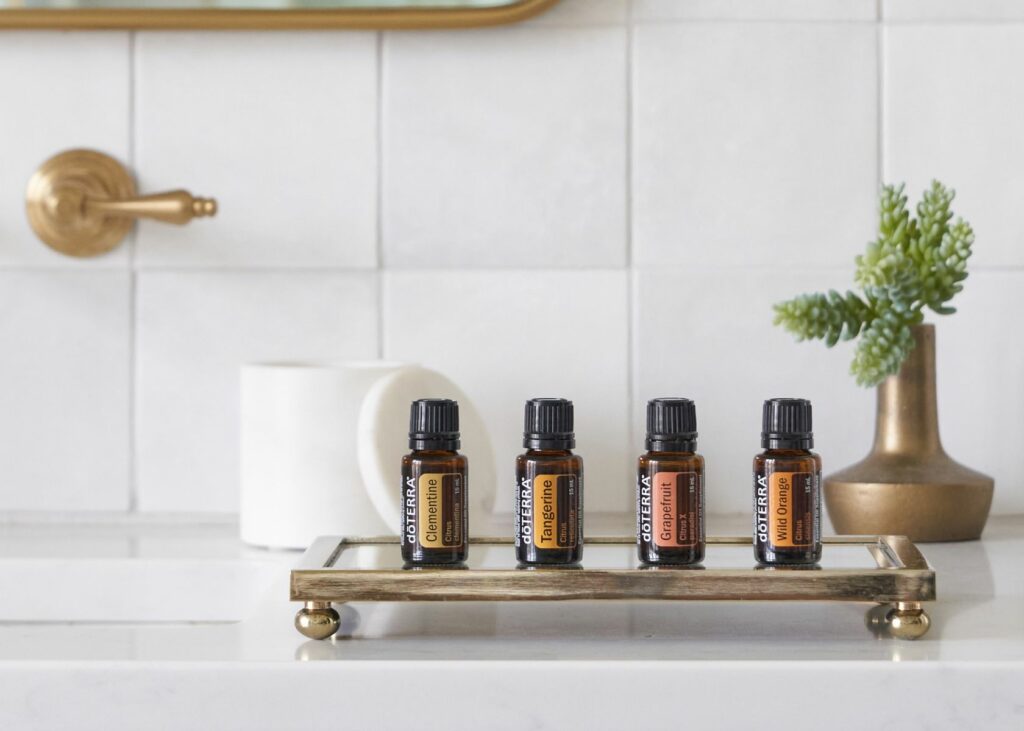Donnez à une salle de bain l'odeur d'un spa - incorporez des huiles essentielles